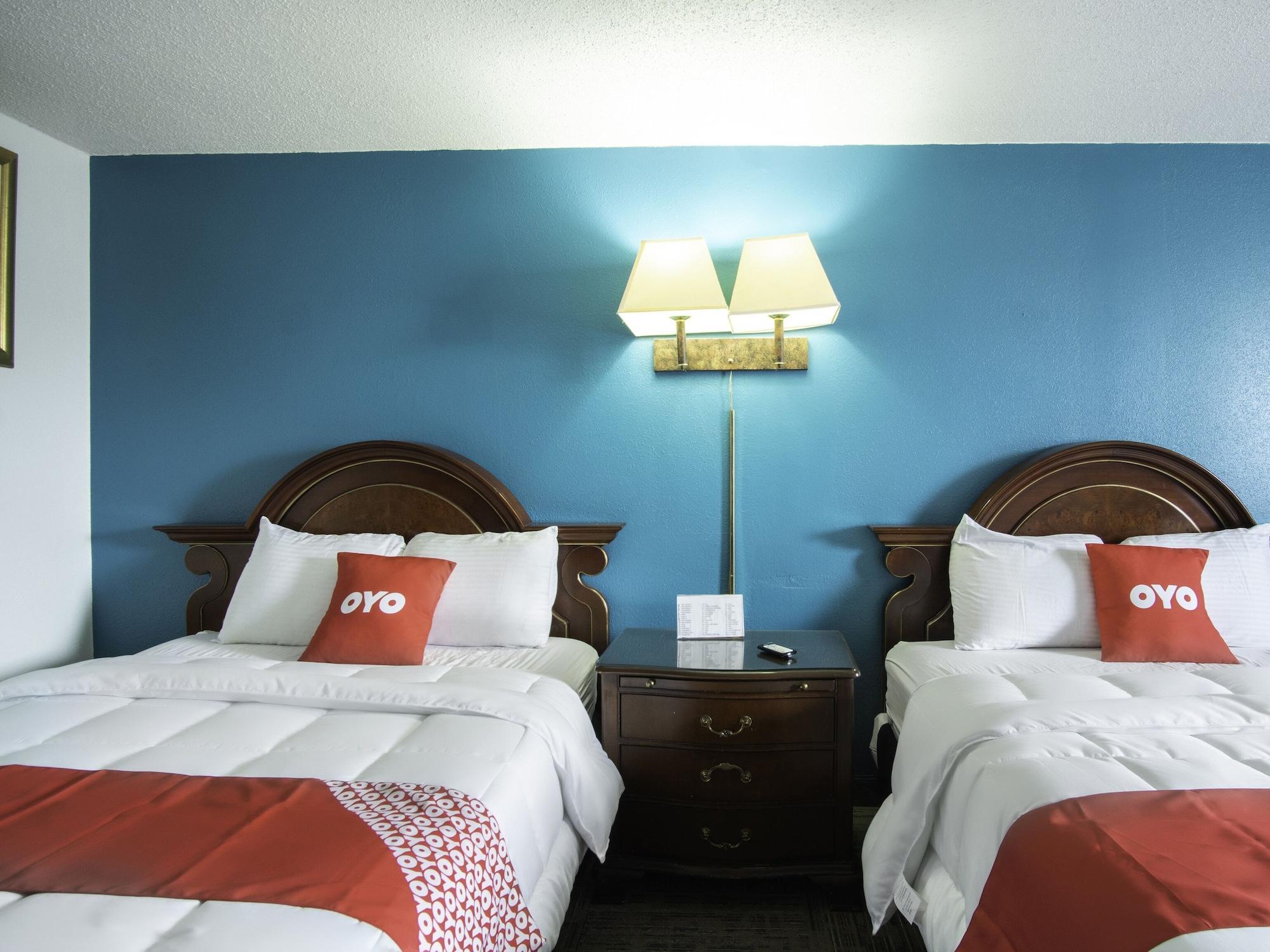 Oyo Hotel Hutchinson West 4Th Ave Екстер'єр фото