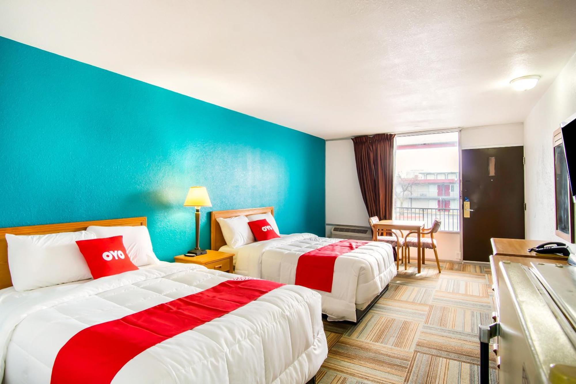 Oyo Hotel Hutchinson West 4Th Ave Екстер'єр фото