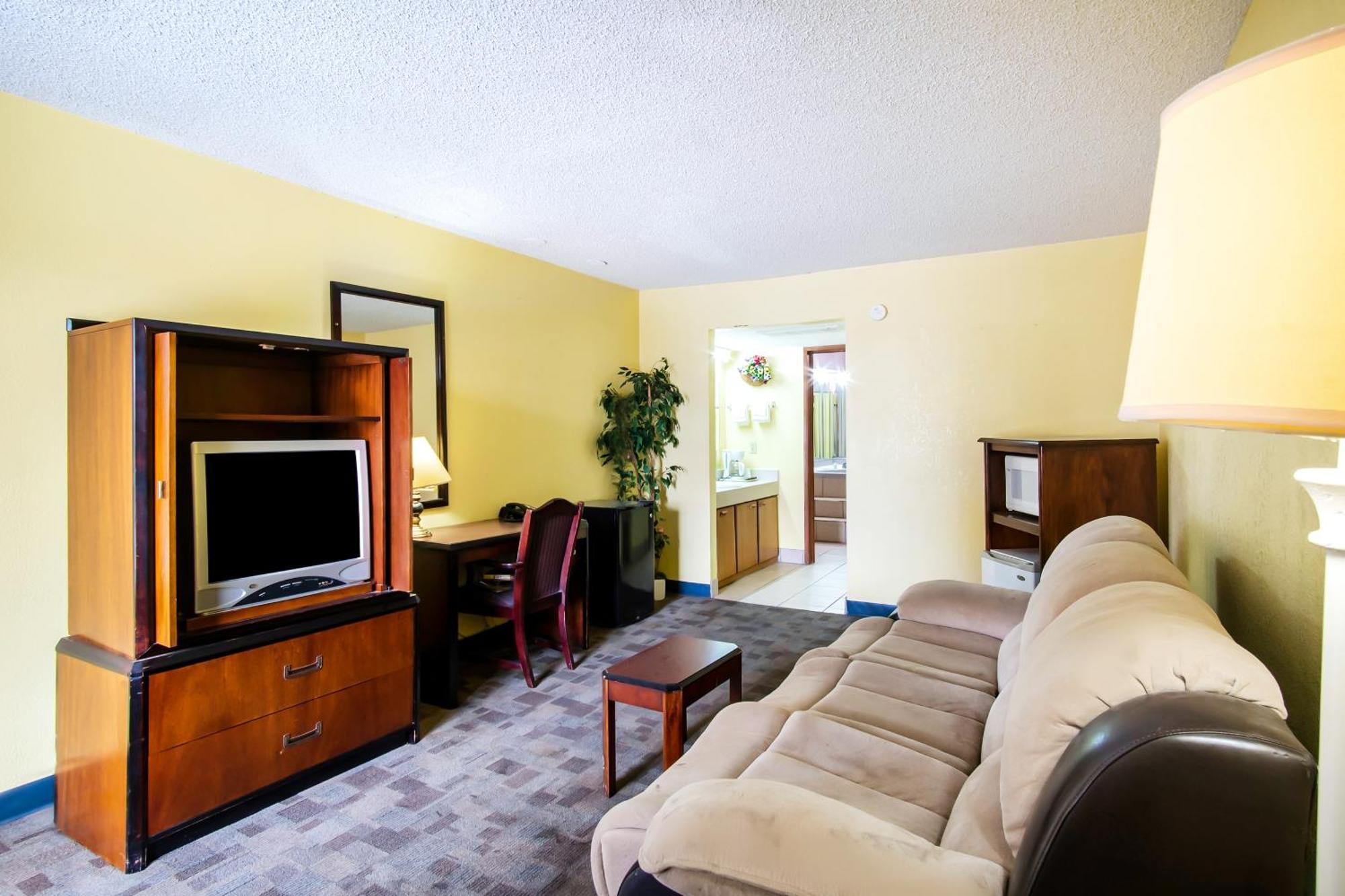 Oyo Hotel Hutchinson West 4Th Ave Екстер'єр фото
