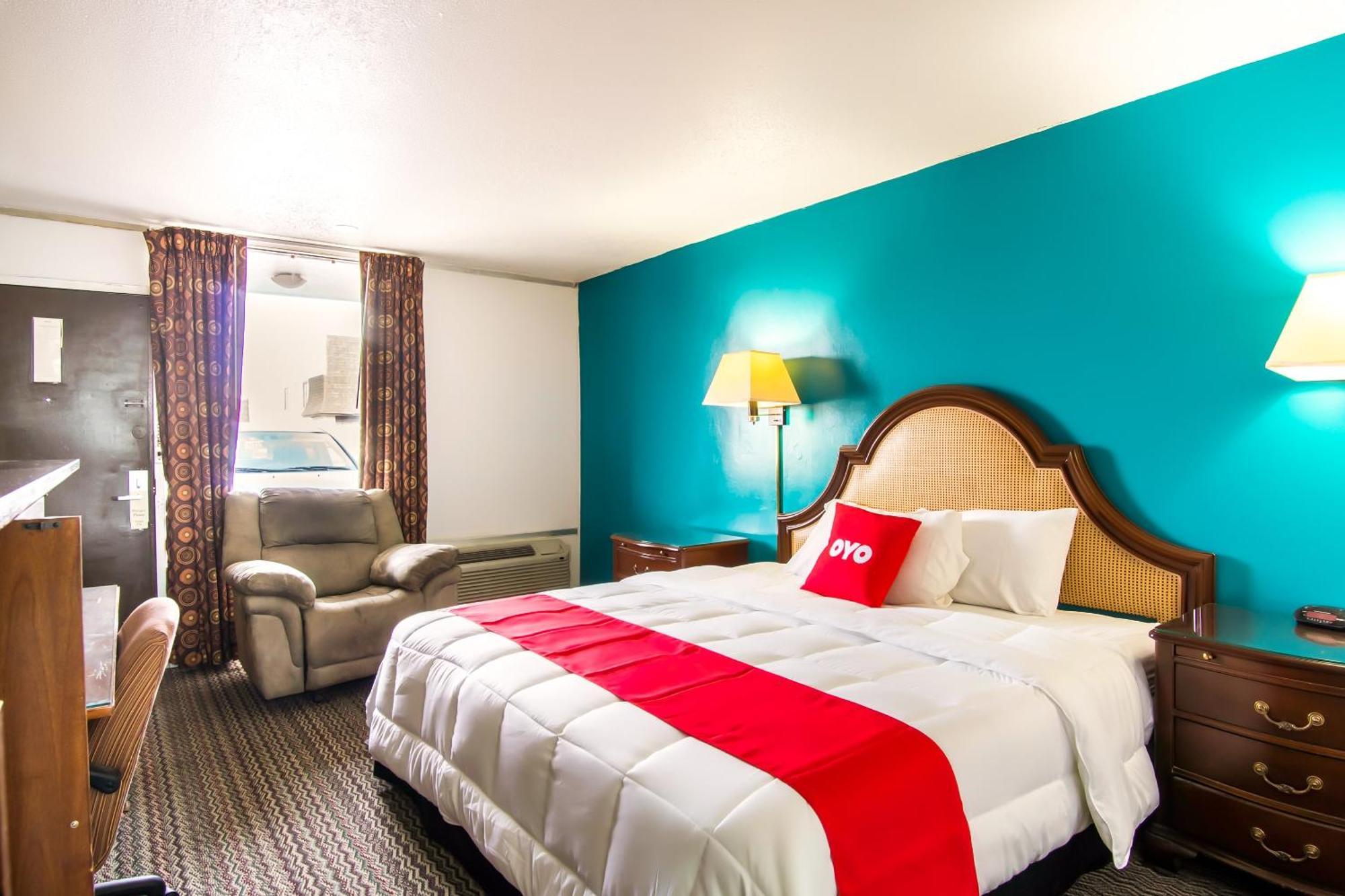 Oyo Hotel Hutchinson West 4Th Ave Екстер'єр фото